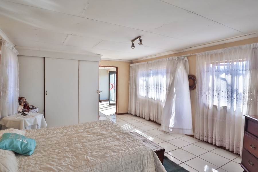 8 Bedroom Property for Sale in Rietfontein AH North West